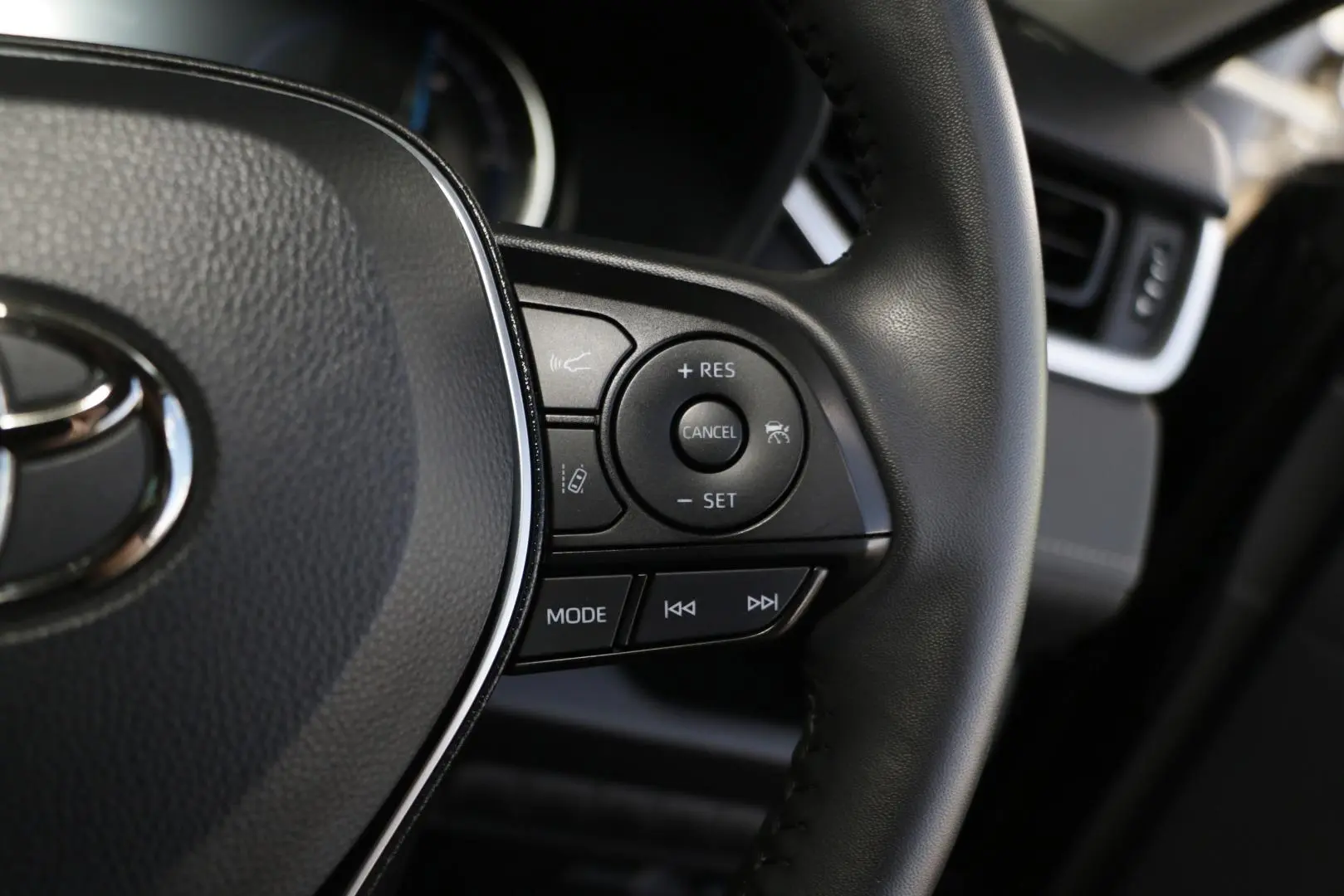 2024 Toyota RAV4 Gallery Image 17