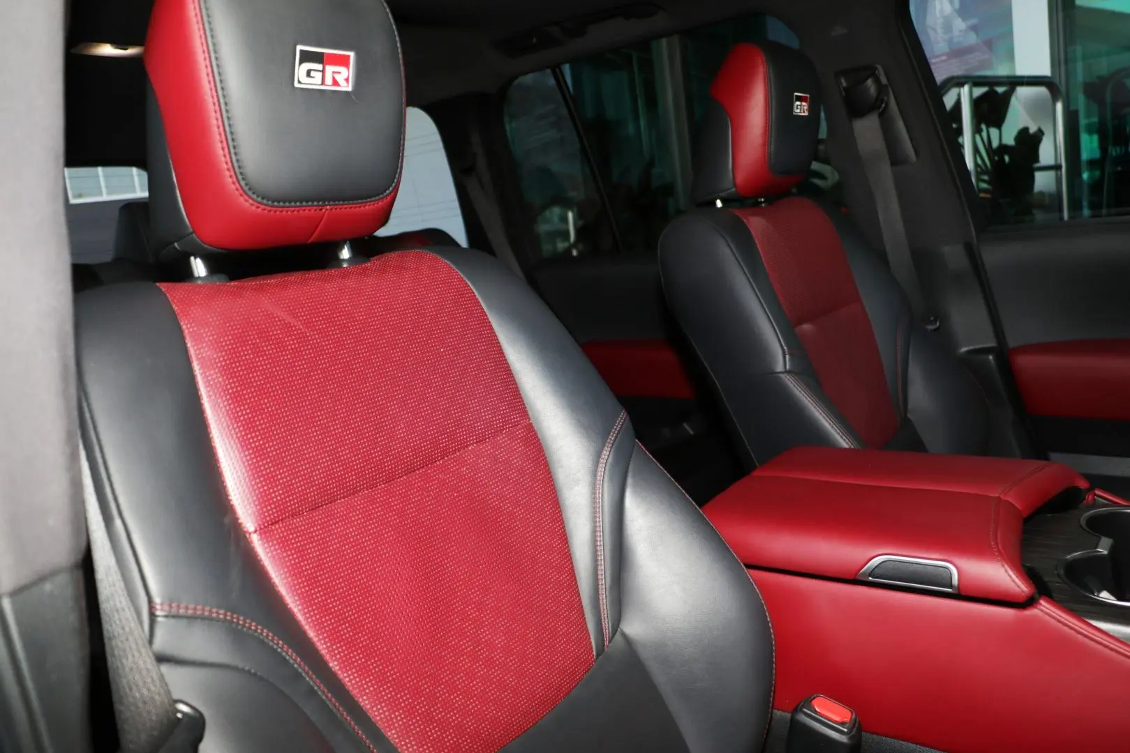 2023 Toyota Landcruiser Gallery Image 10