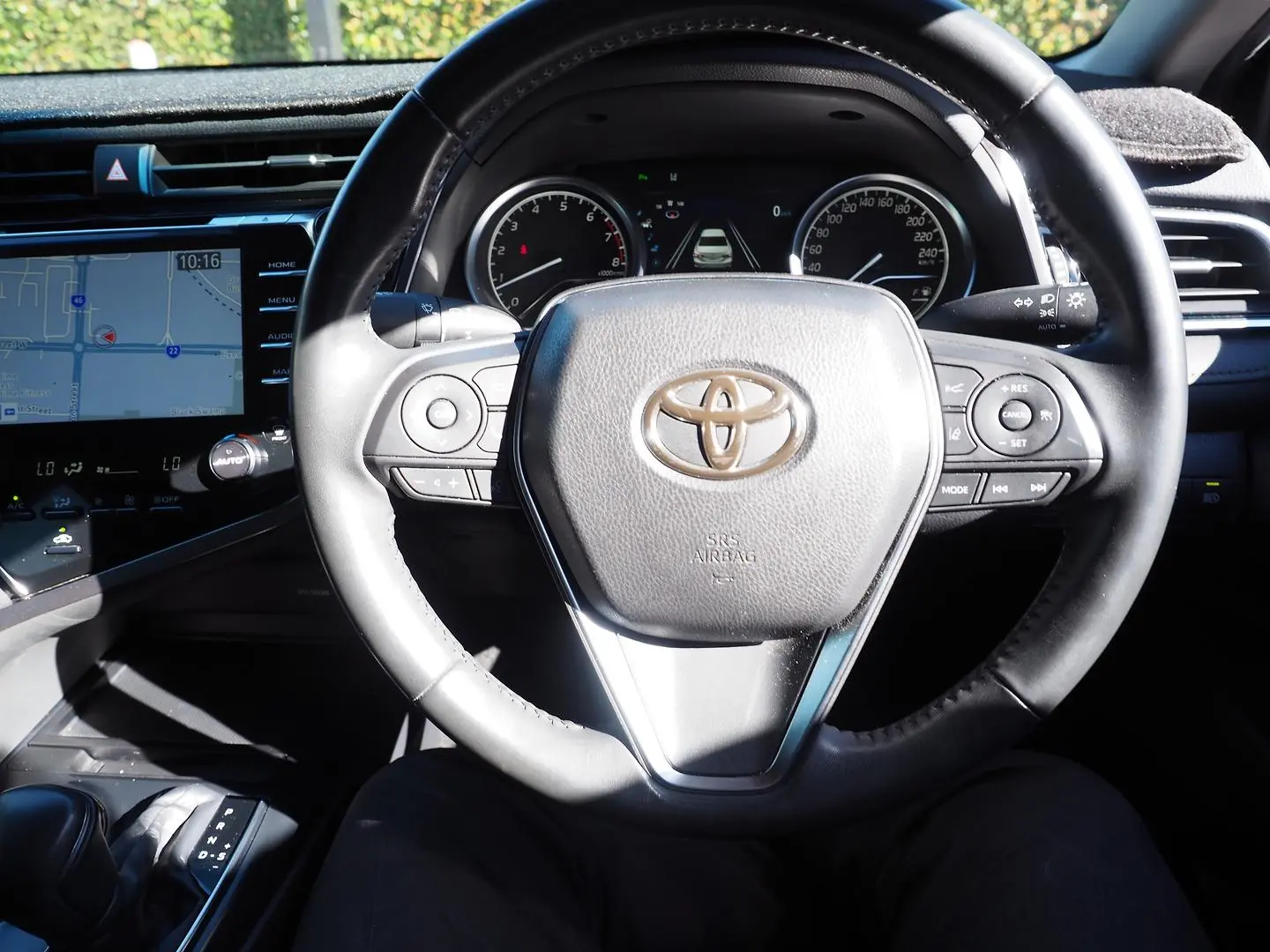 2018 Toyota Camry Gallery Image 32