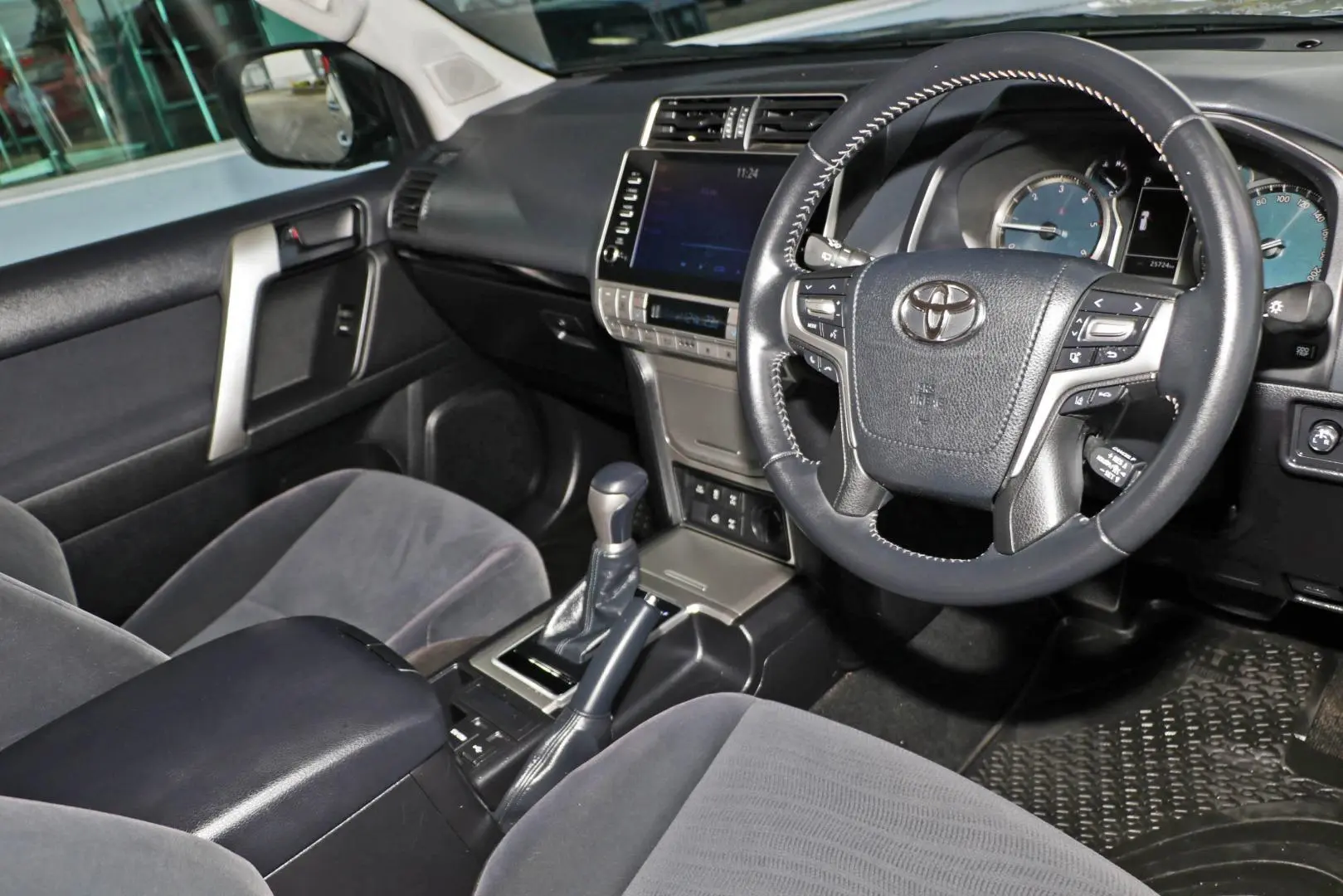 2023 Toyota Landcruiser Prado Gallery Image 6