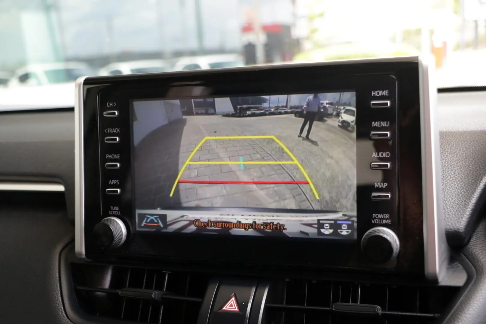 2020 Toyota RAV4 Gallery Image 11