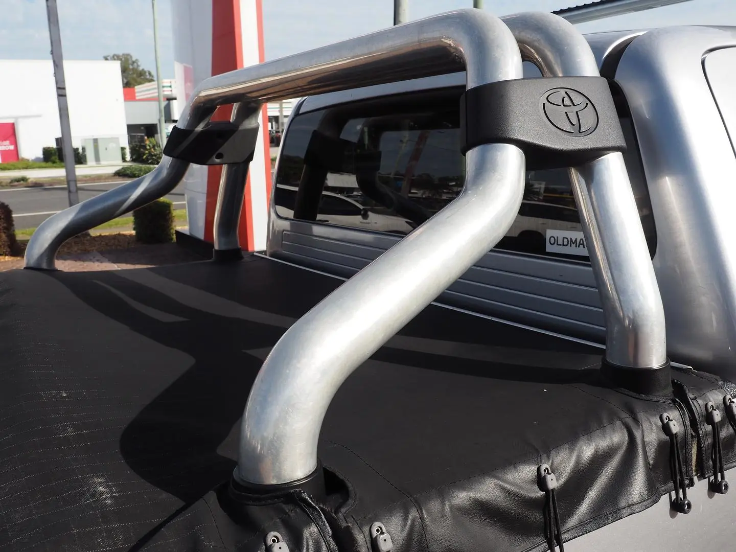 2015 Toyota Hilux Gallery Image 18