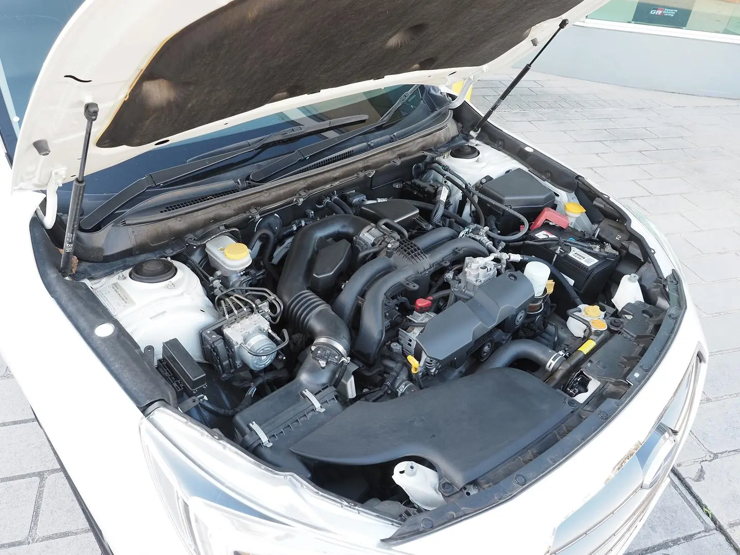 2015 Subaru Liberty Gallery Image 5