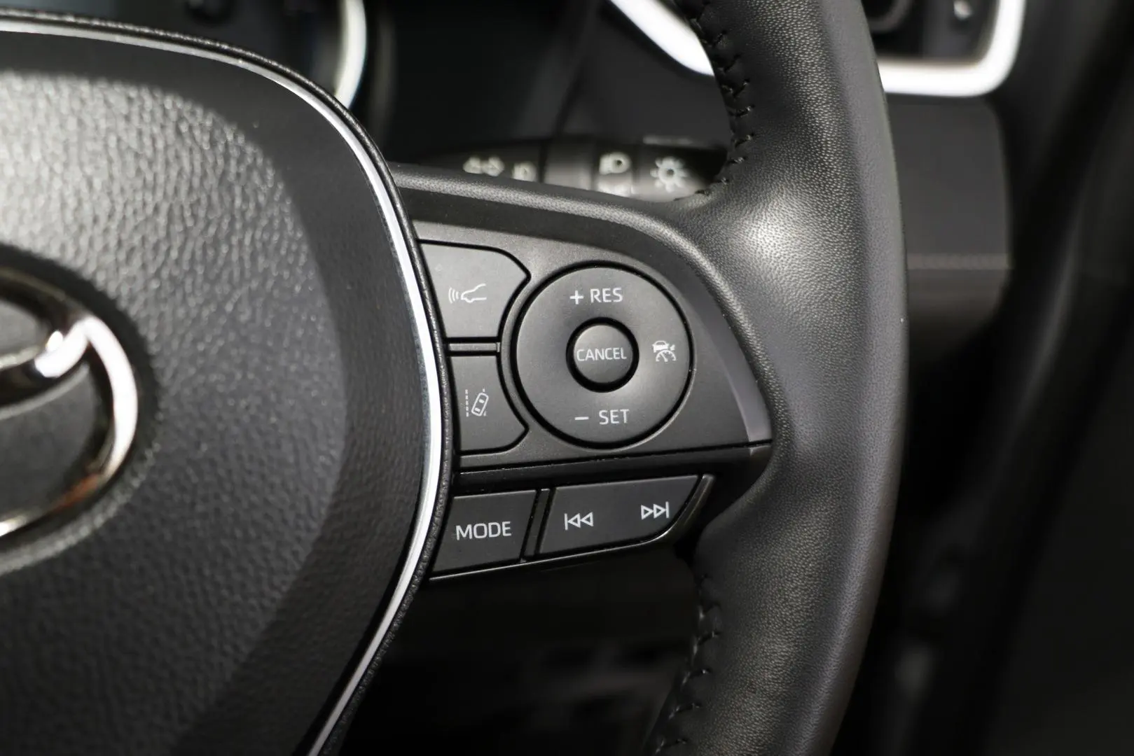 2024 Toyota RAV4 Gallery Image 16