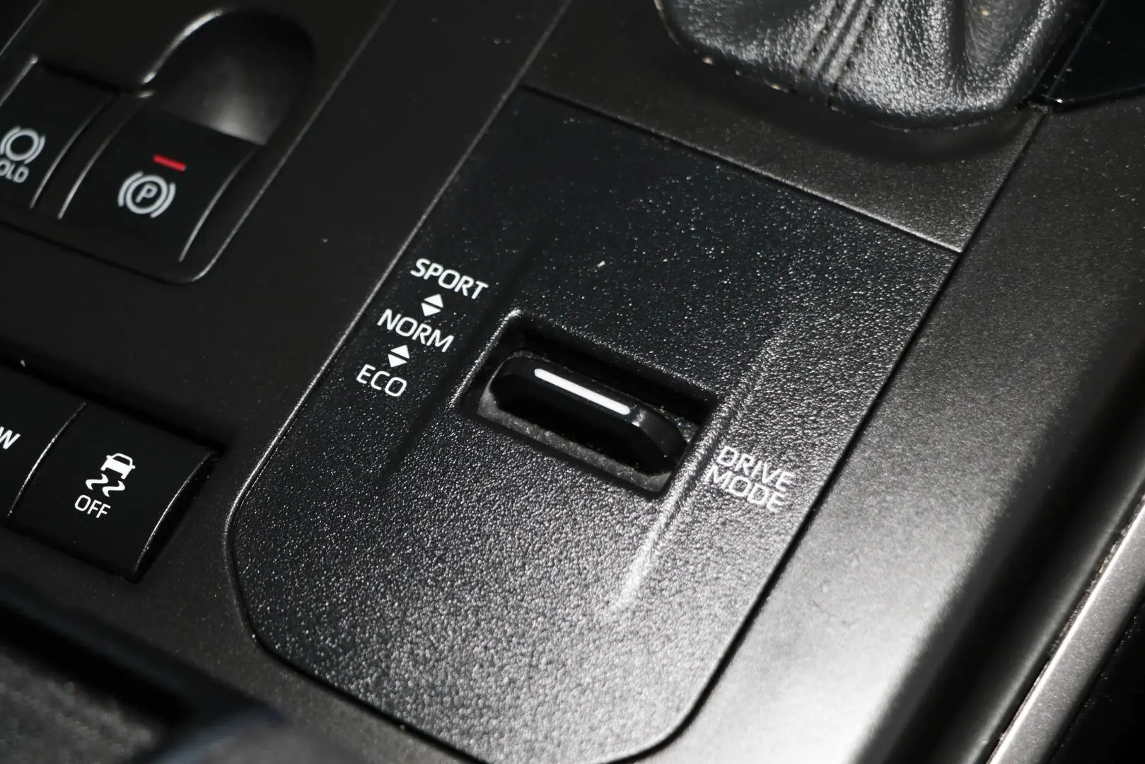 2022 Toyota Kluger Gallery Image 16