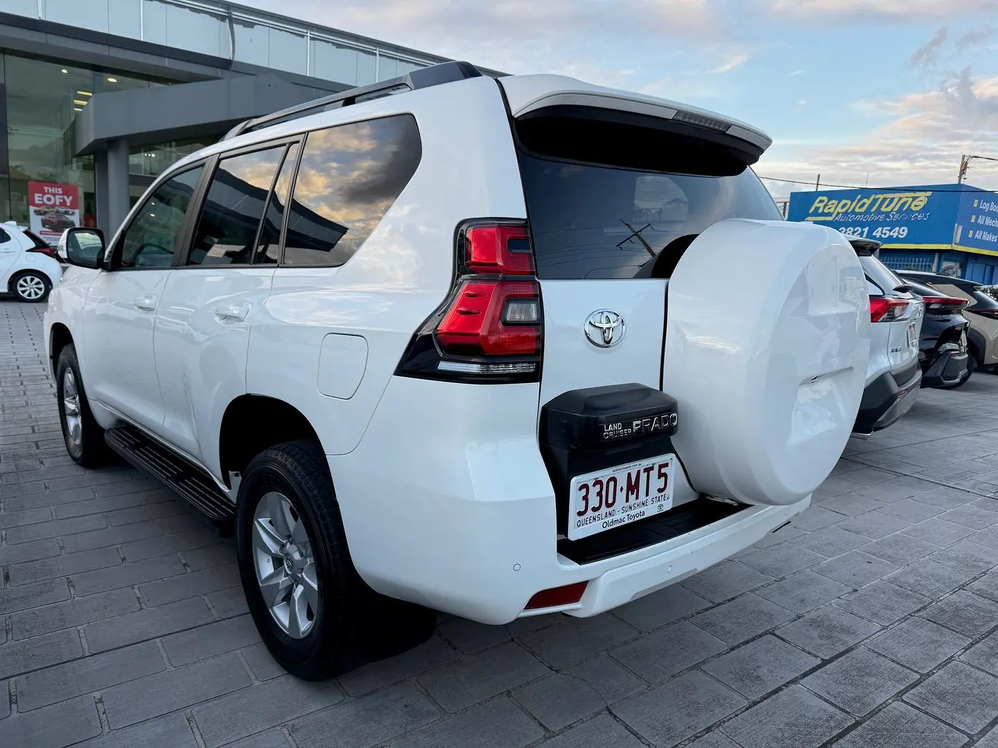 2022 Toyota Landcruiser Prado Gallery Image 2