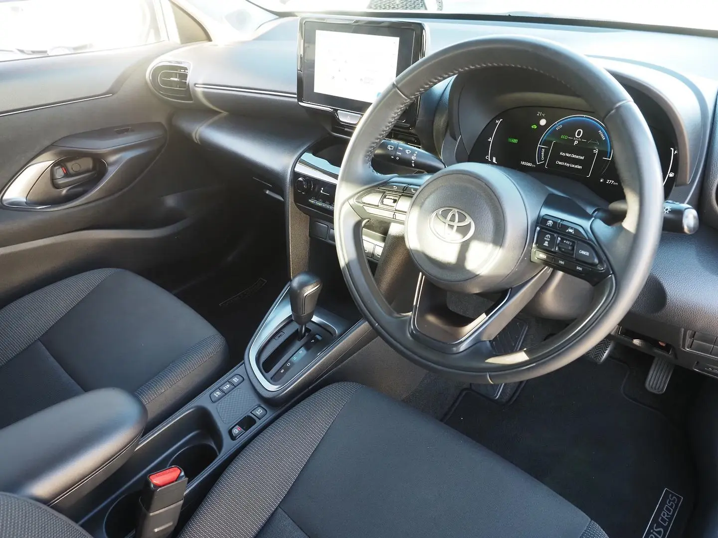 2024 Toyota Yaris Cross Gallery Image 4