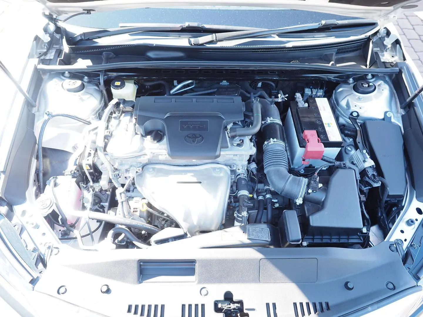 2018 Toyota Camry Gallery Image 5