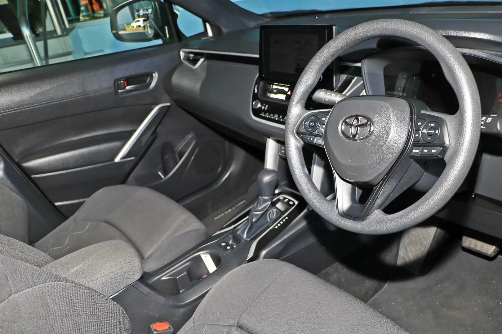 2024 Toyota Corolla Cross Gallery Image 8