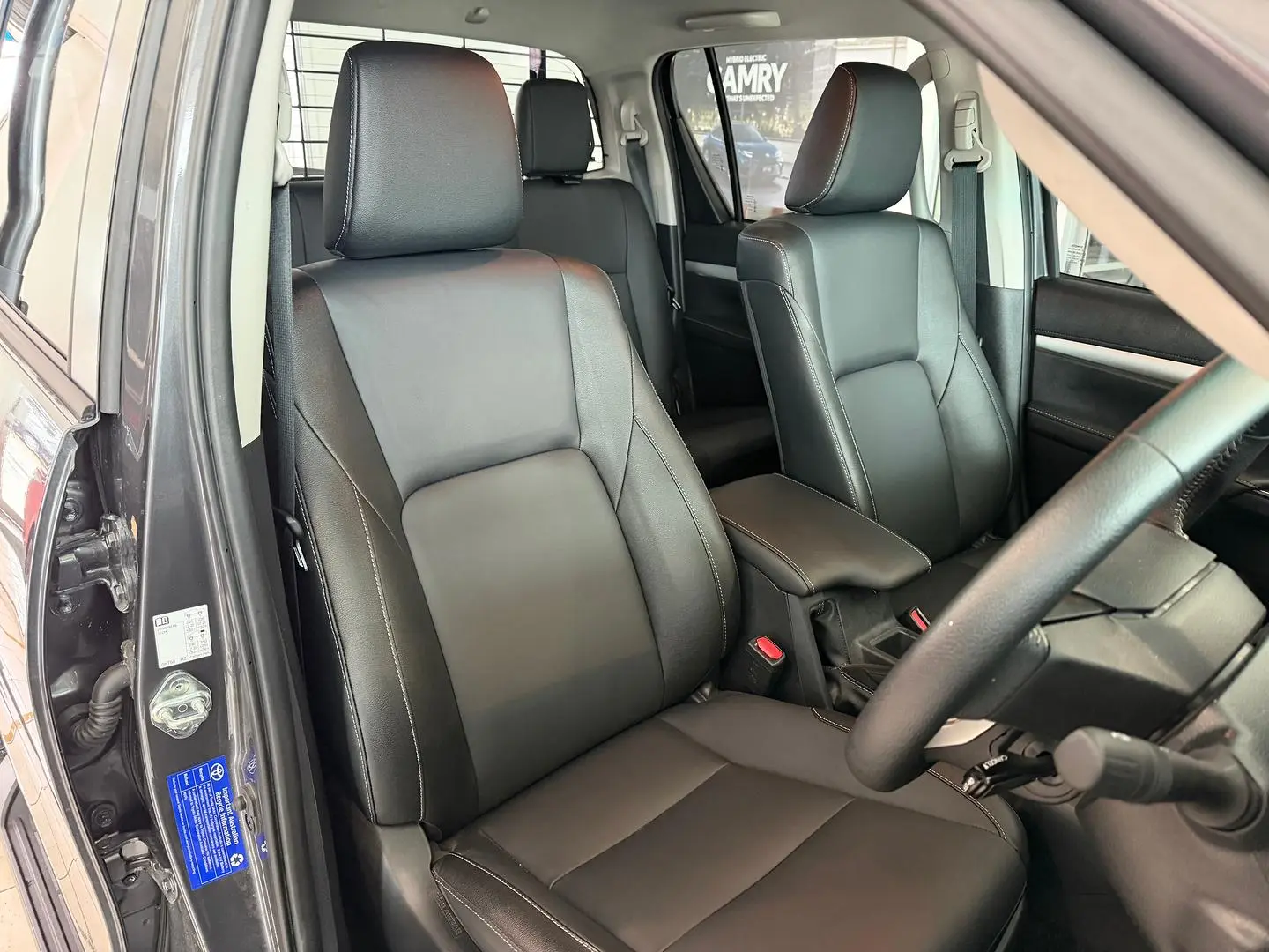 2025 Toyota Hilux Gallery Image 14