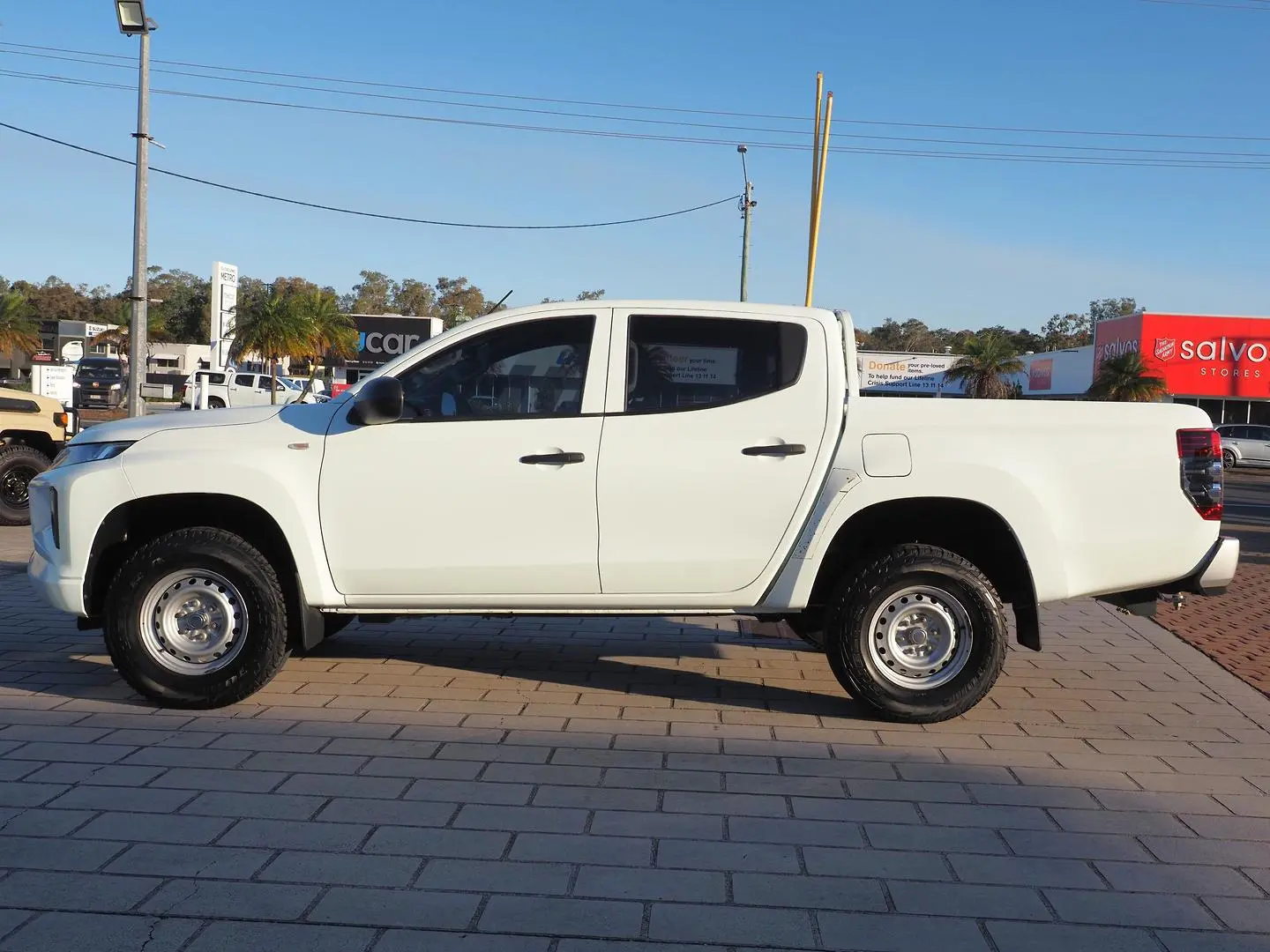 2019 Mitsubishi Triton Gallery Image 10