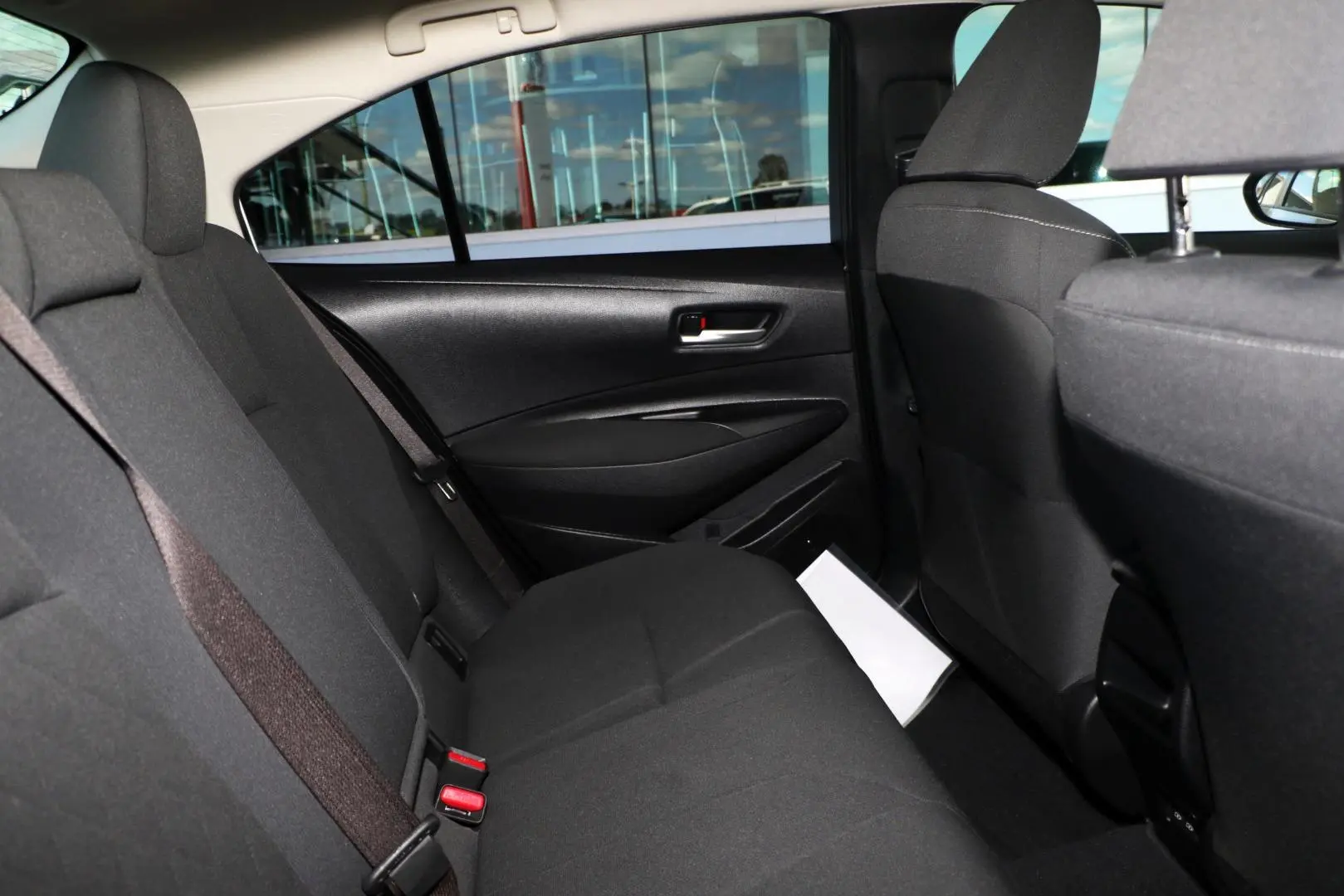 2025 Toyota Corolla Gallery Image 11