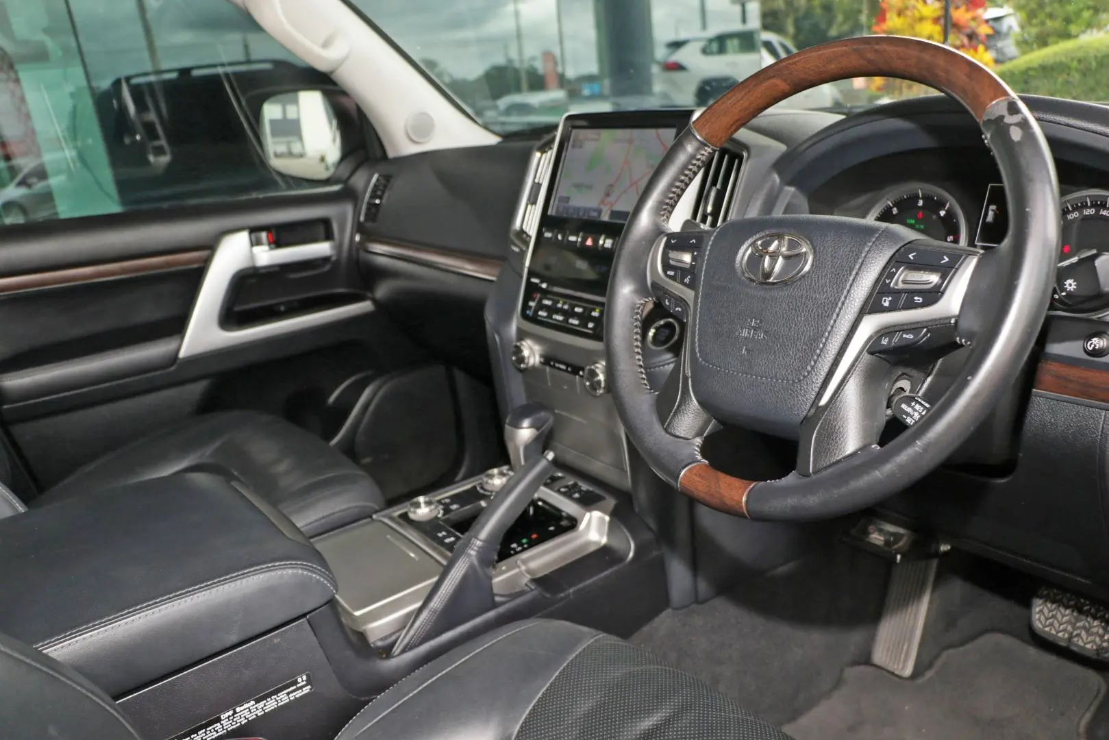 2018 Toyota Landcruiser Gallery Image 6