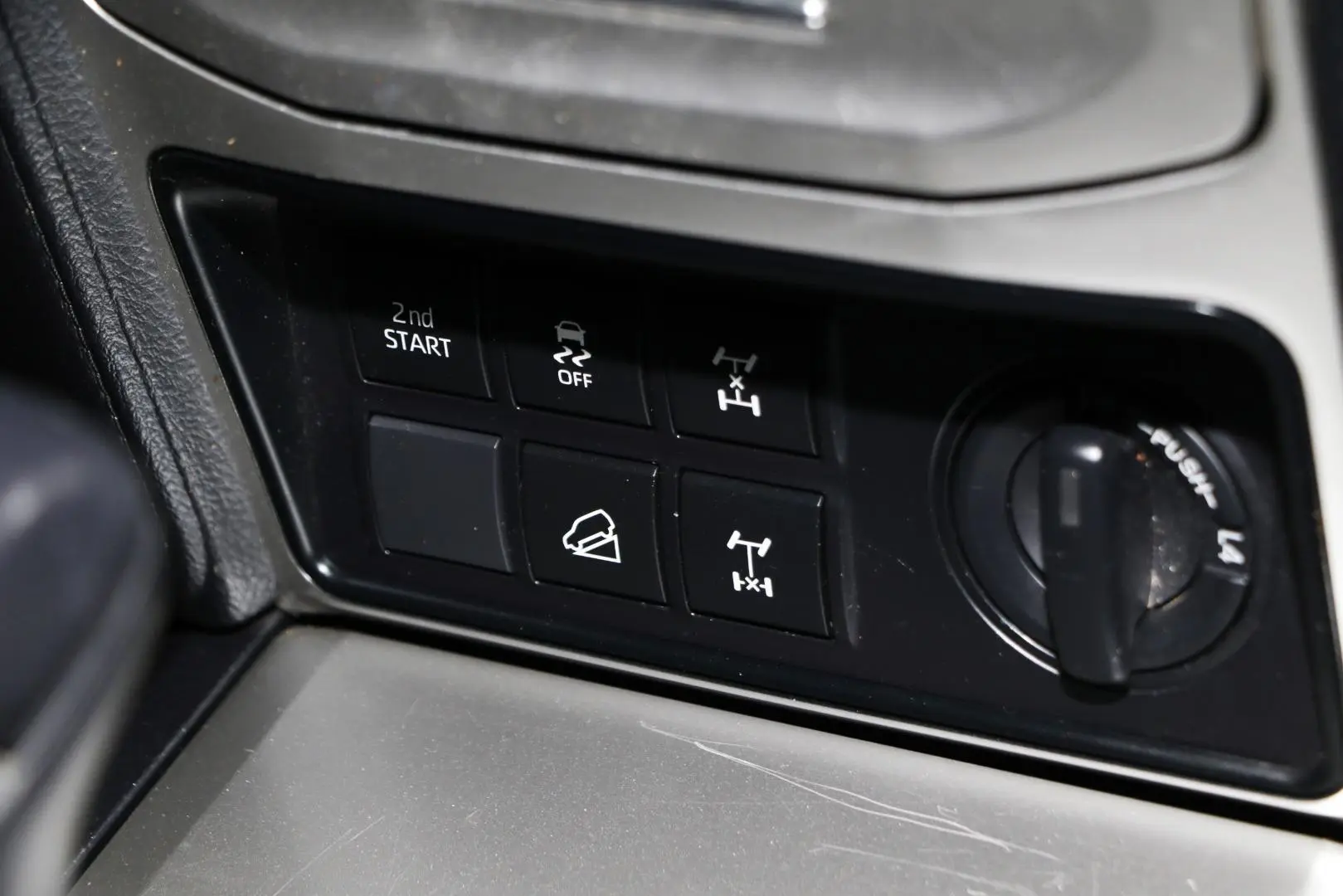 2021 Toyota Landcruiser Prado Gallery Image 14