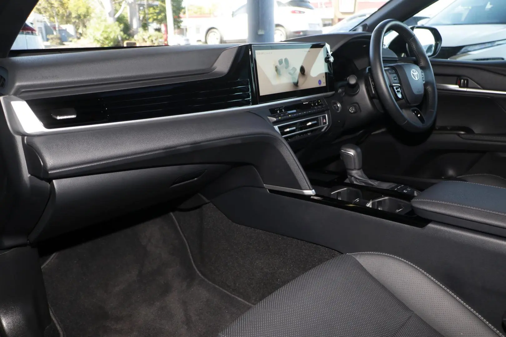 2025 Toyota Camry Gallery Image 8