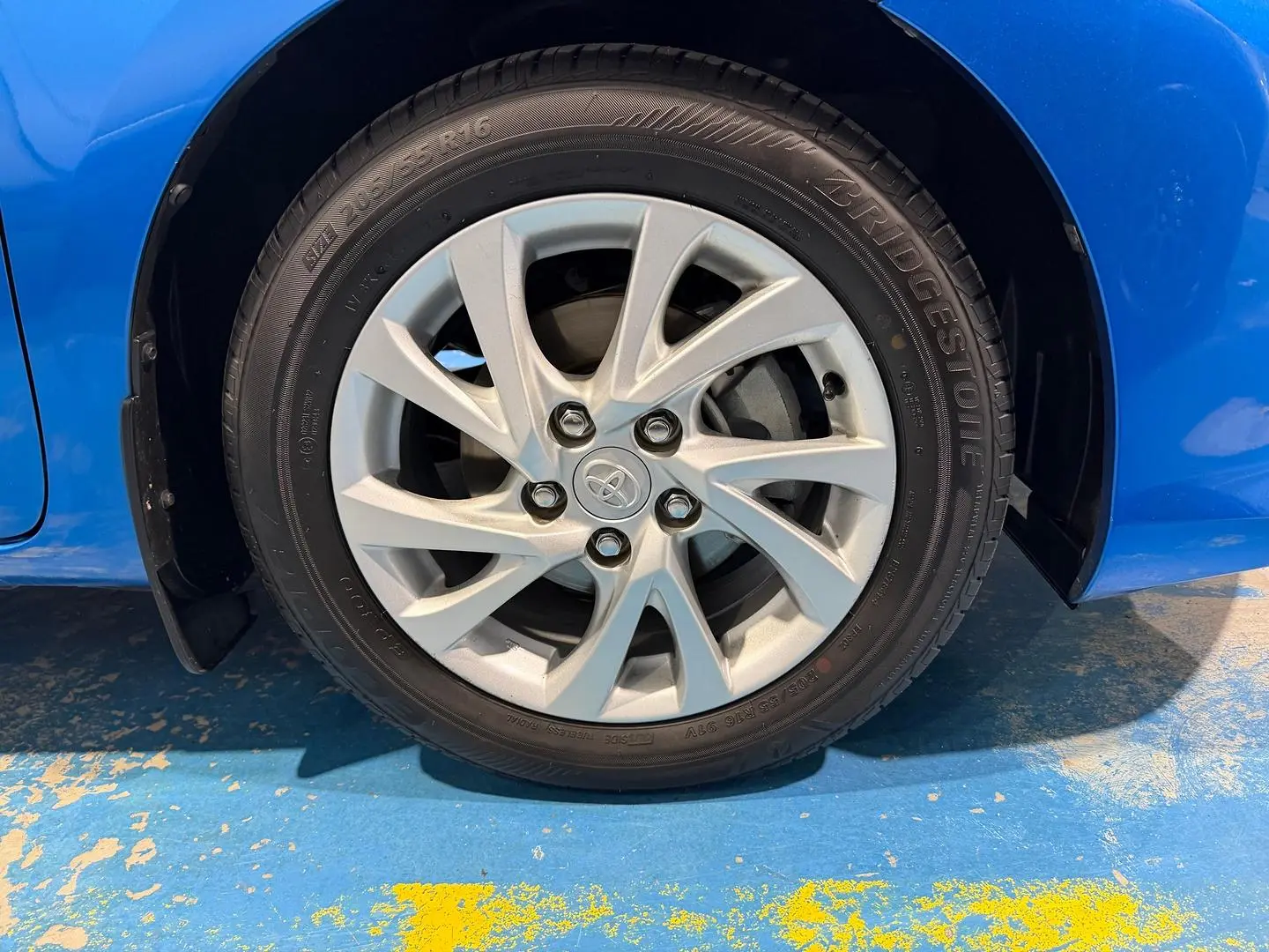2017 Toyota Corolla Gallery Image 8