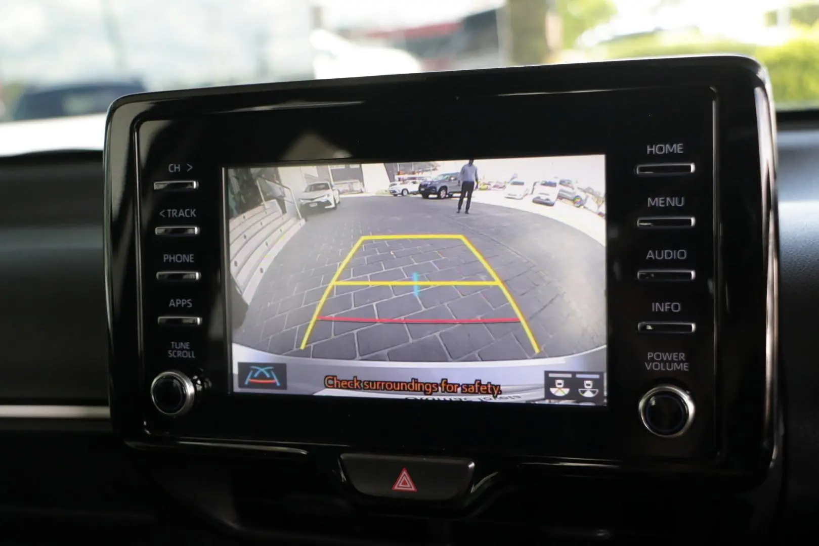 2022 Toyota Yaris Gallery Image 11