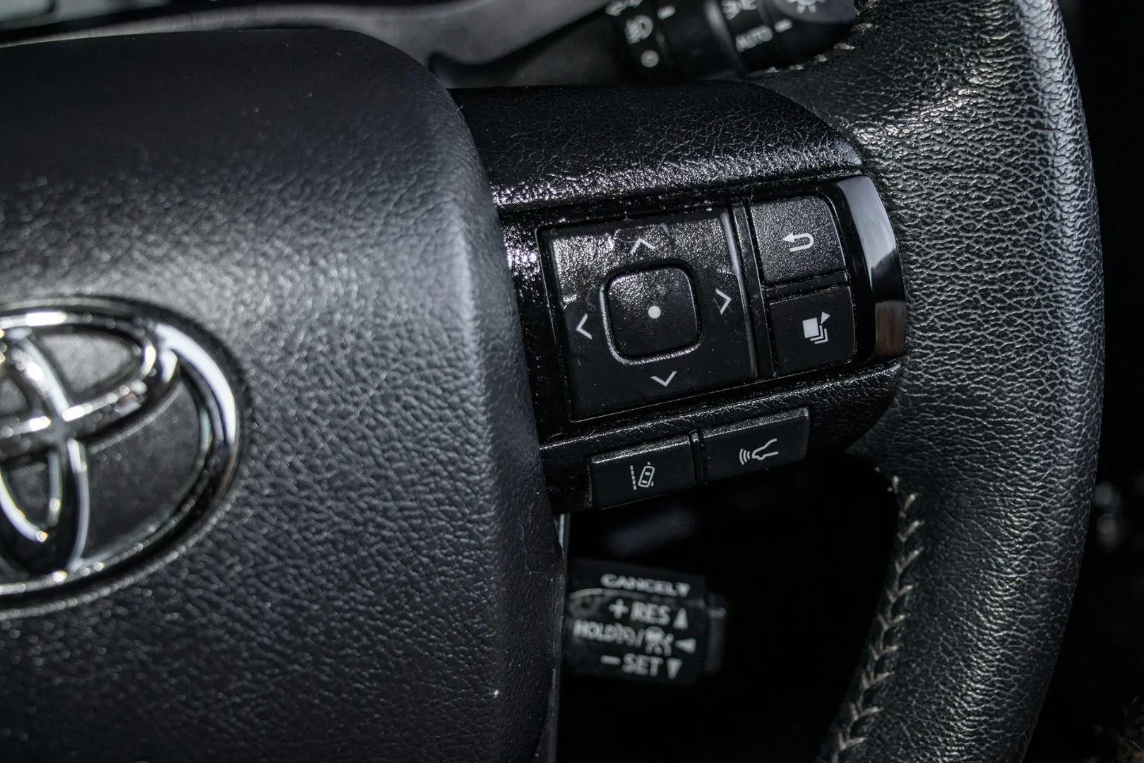 2022 Toyota Hilux Gallery Image 14