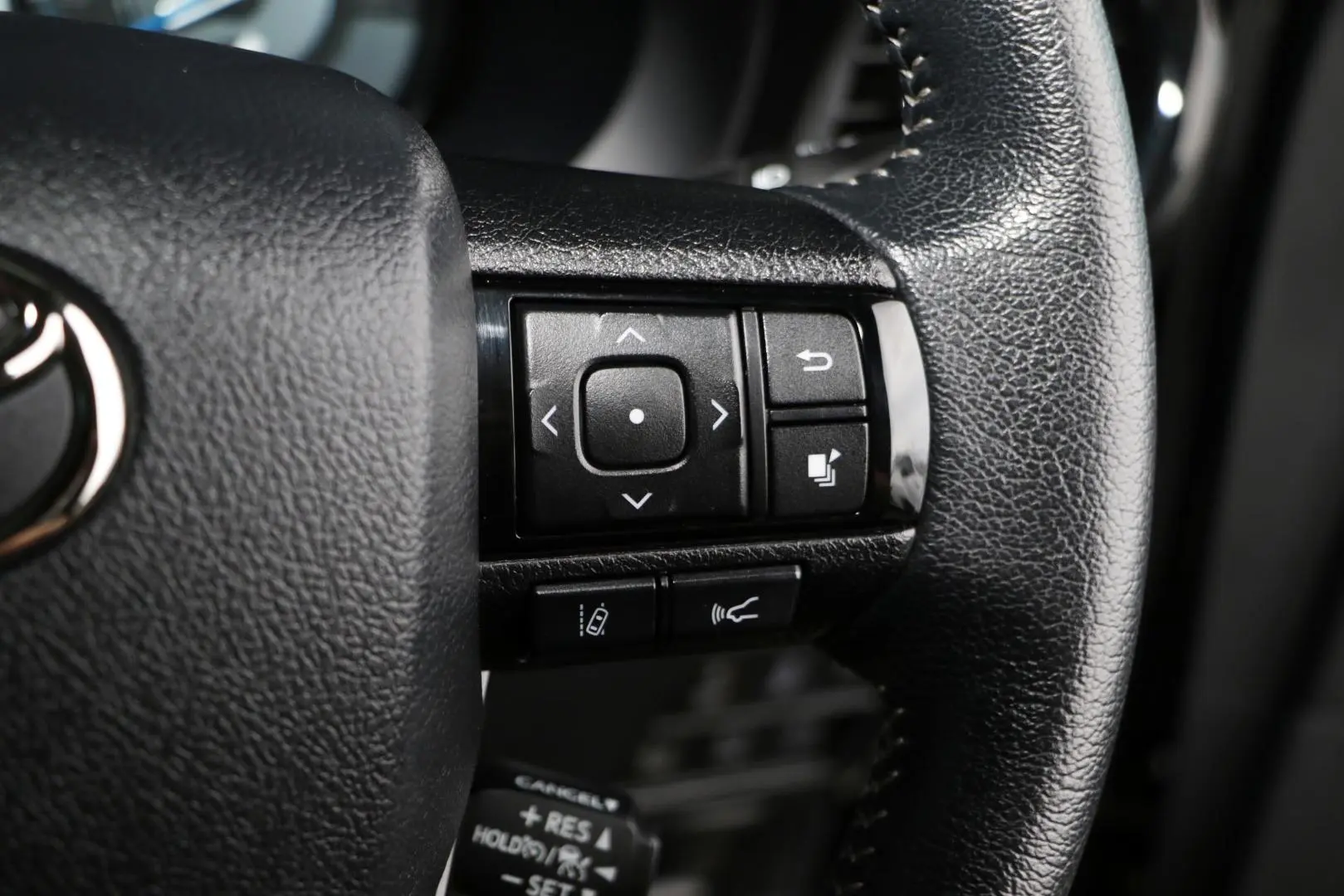 2024 Toyota Hilux Gallery Image 18