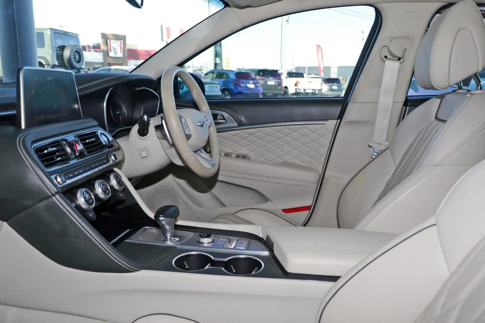 2019 Genesis G70 Gallery Image 8