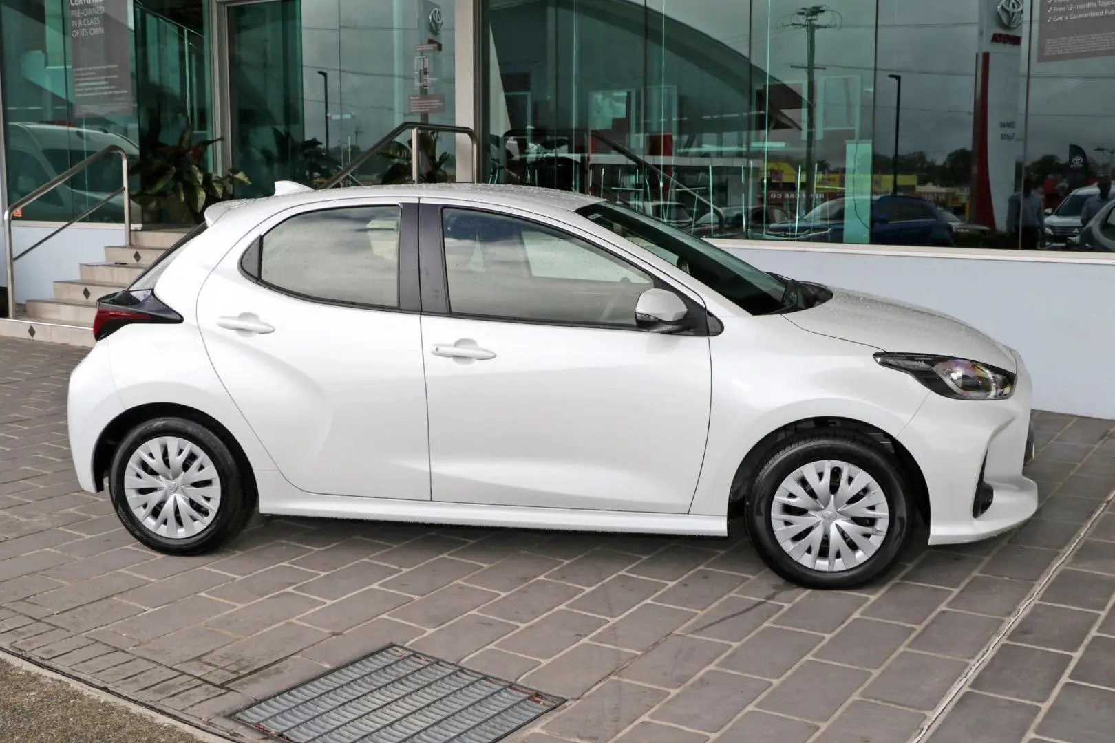 2023 Toyota Yaris Gallery Image 6