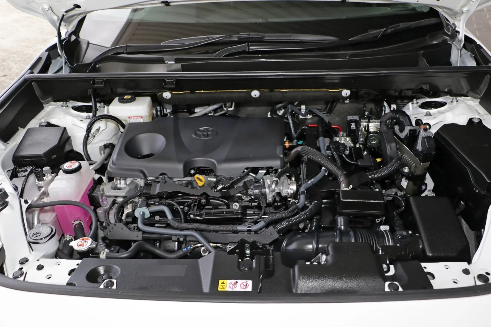 2024 Toyota RAV4 Gallery Image 18