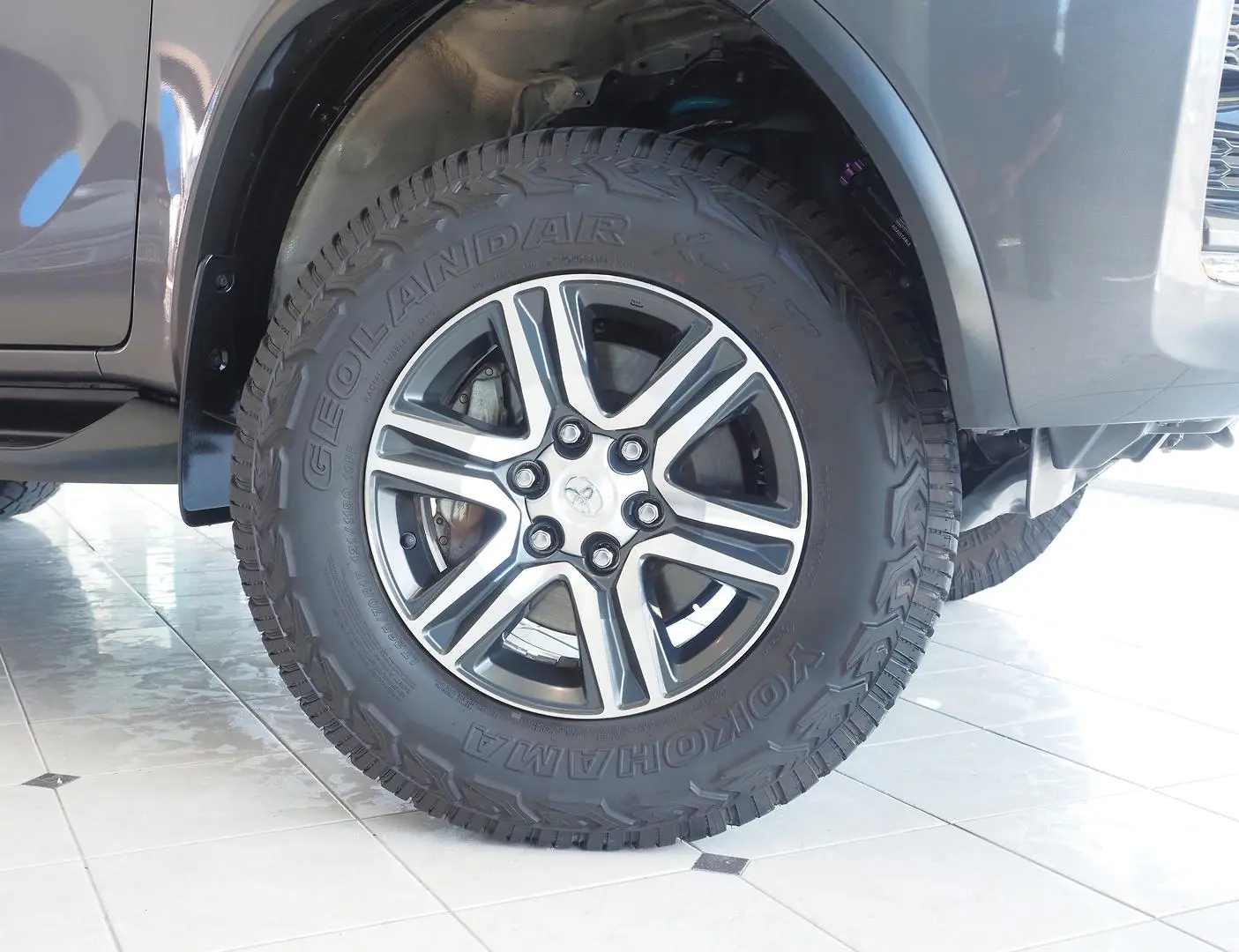 2022 Toyota Fortuner Gallery Image 14