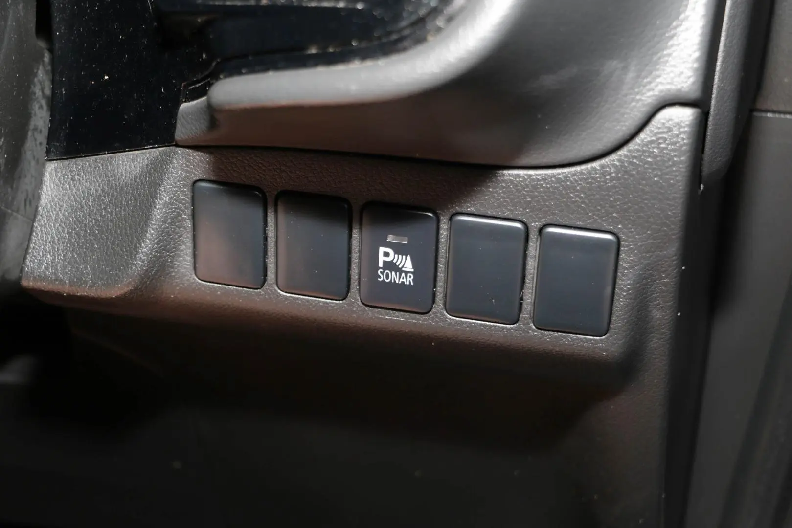 2016 Mitsubishi Outlander Gallery Image 17
