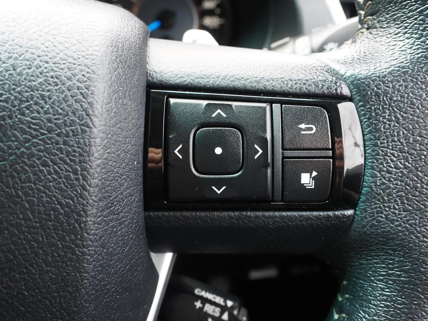 2017 Toyota Fortuner Gallery Image 32