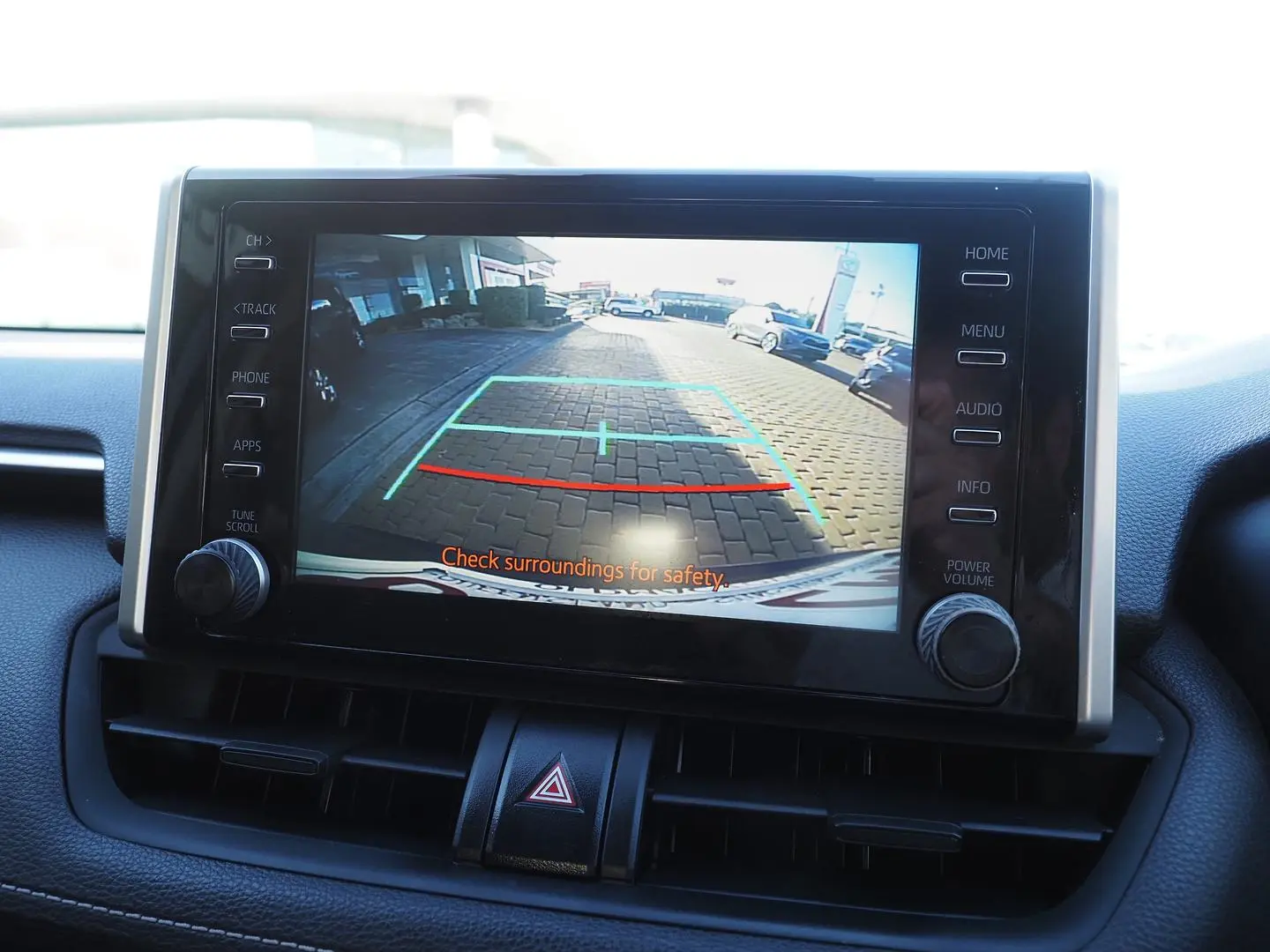 2019 Toyota RAV4 Gallery Image 23