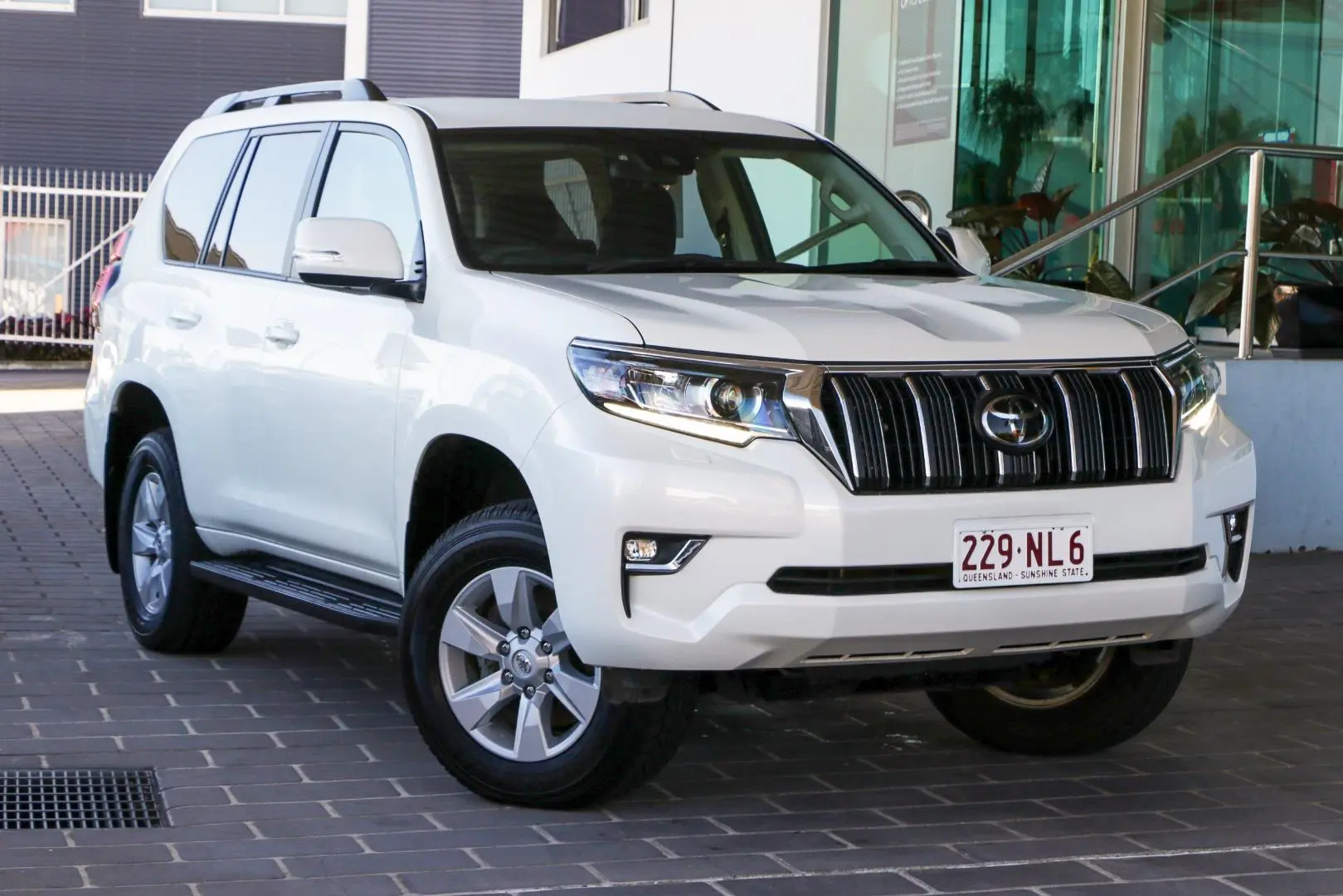 2023 Toyota Landcruiser Prado Gallery Image 3