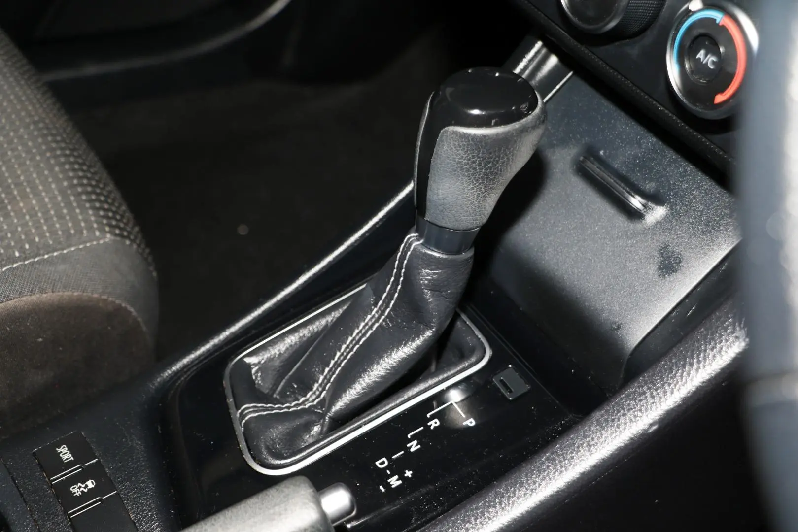 2018 Toyota Corolla Gallery Image 12