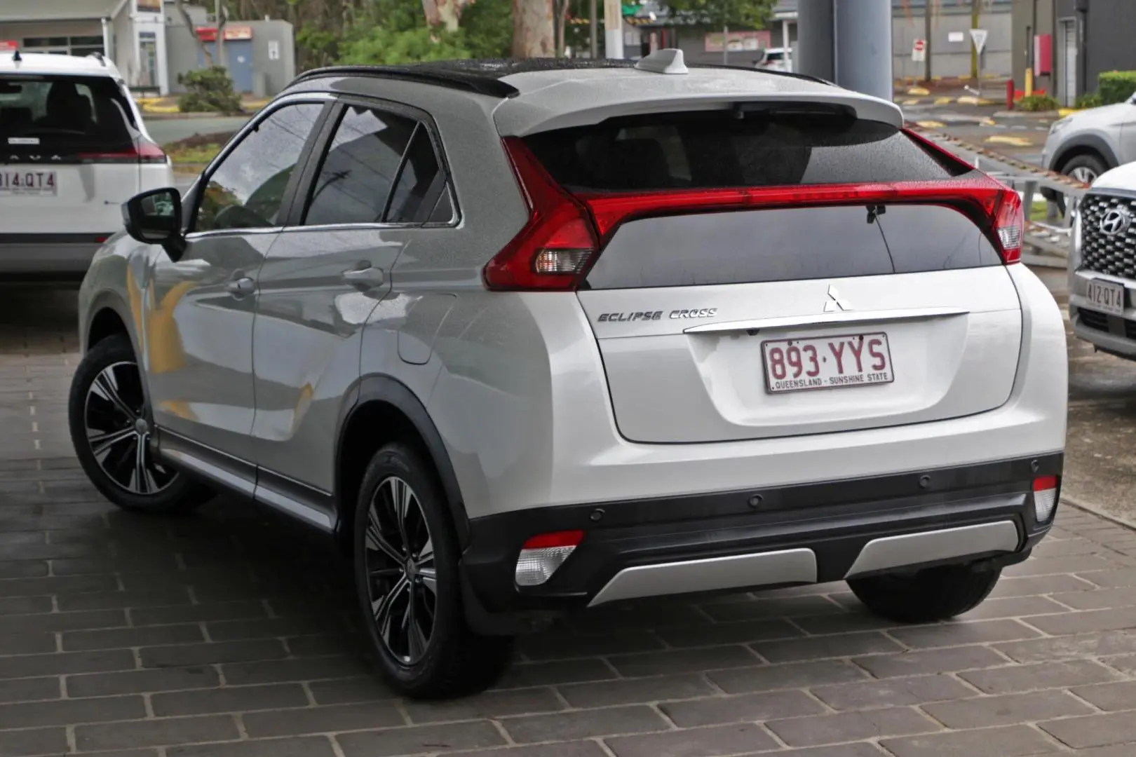 2019 Mitsubishi Eclipse Cross Gallery Image 2