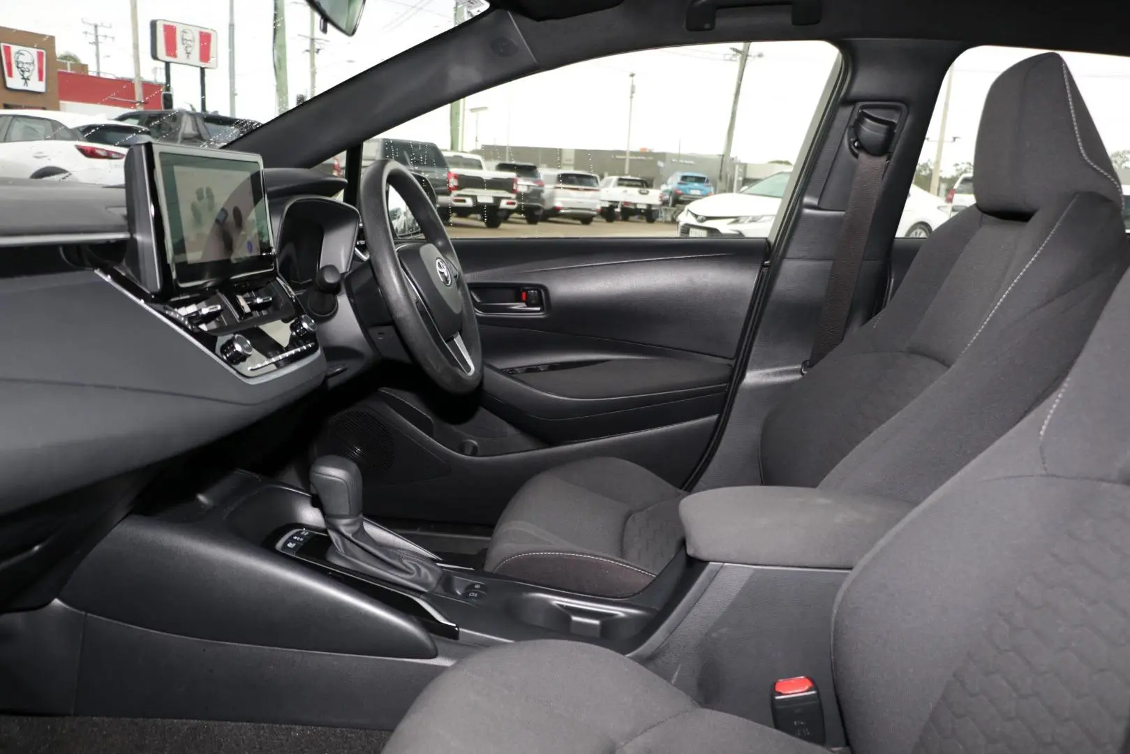 2025 Toyota Corolla Gallery Image 9
