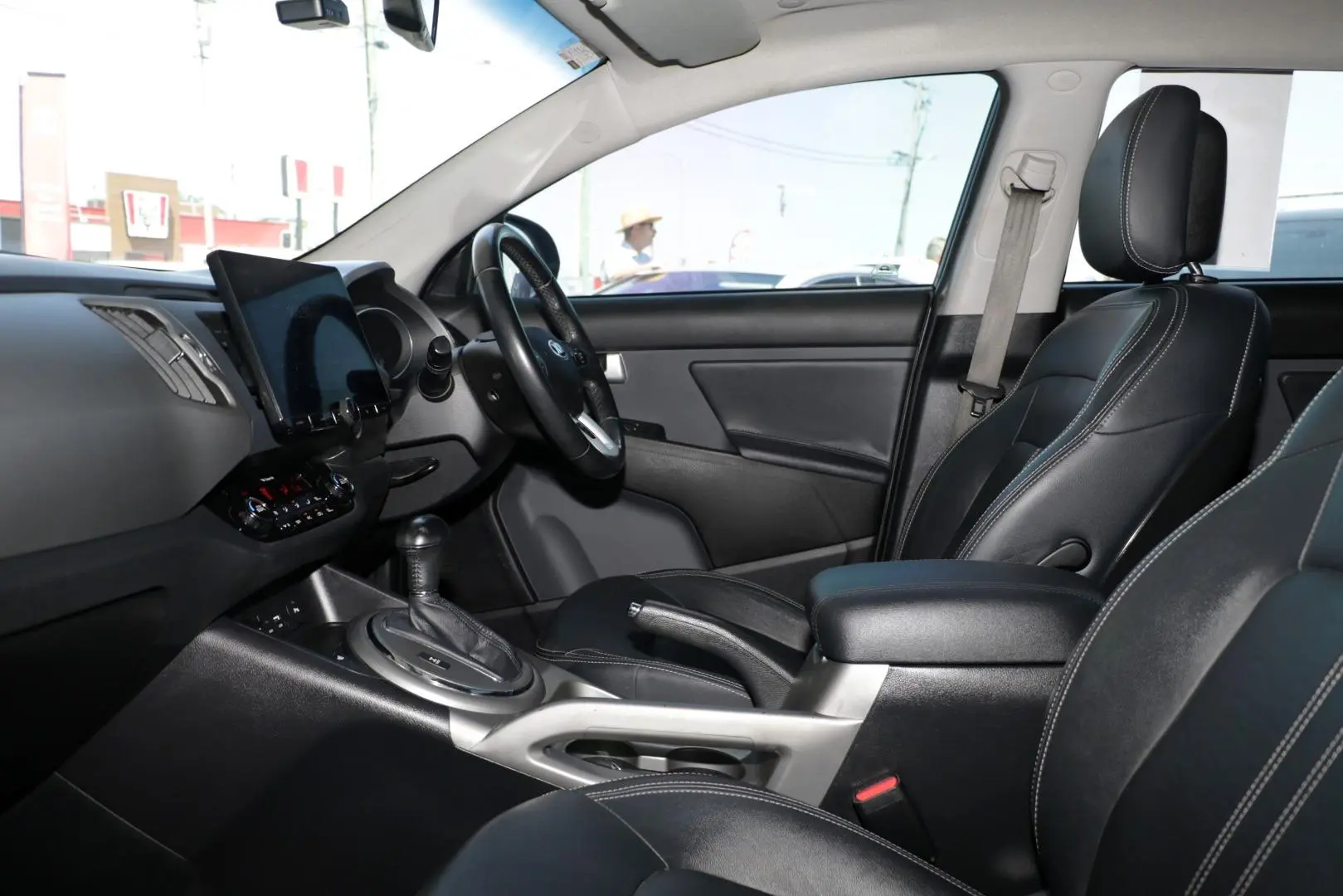 2015 Kia Sportage Gallery Image 8