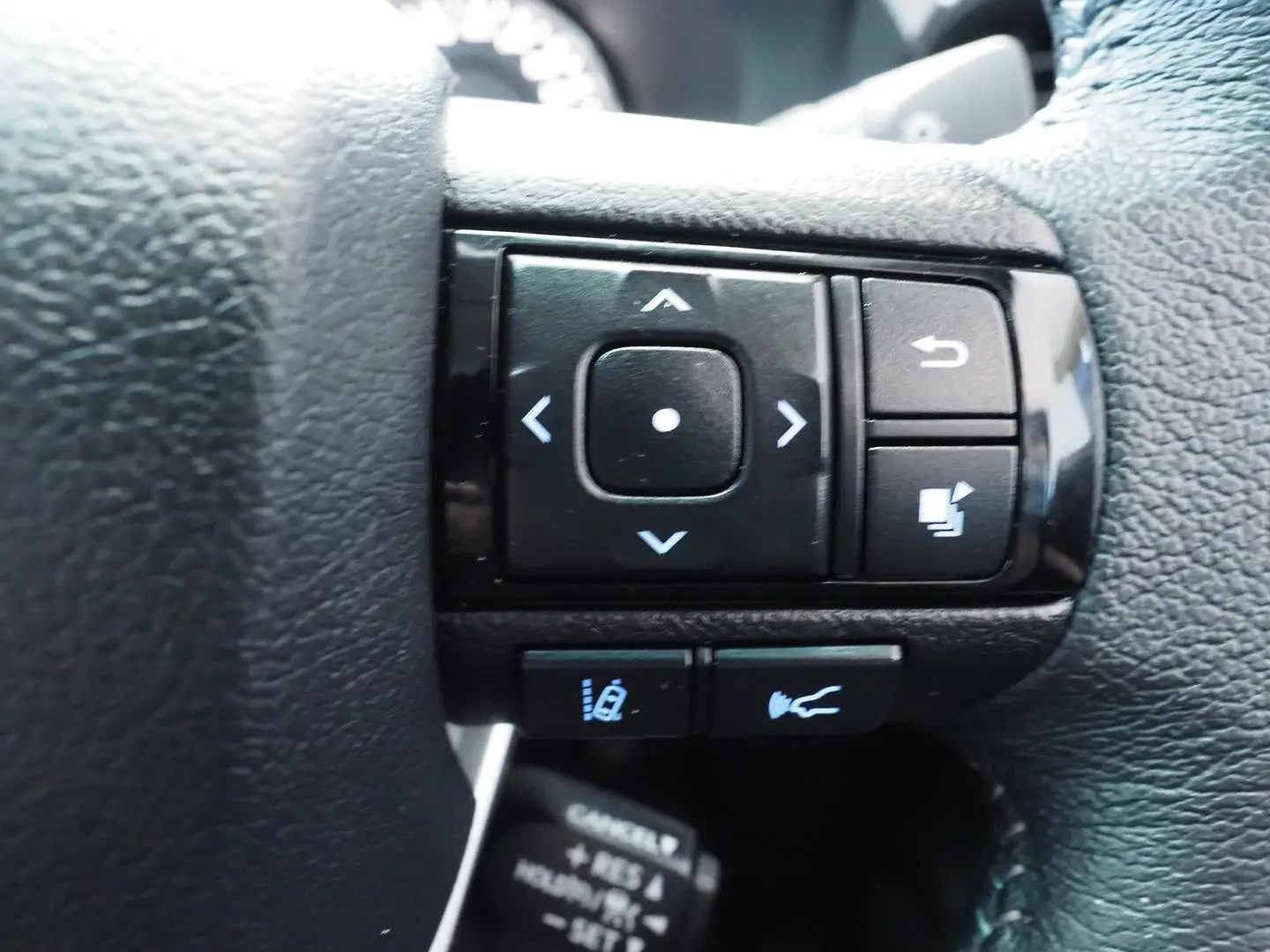 2025 Toyota Hilux Gallery Image 27