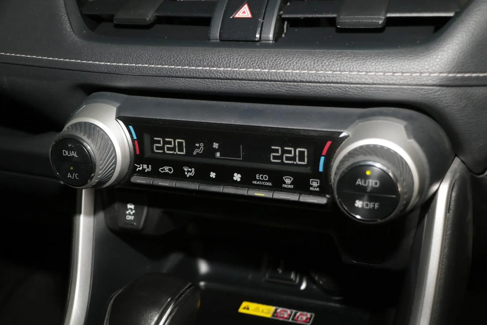 2022 Toyota RAV4 Gallery Image 16