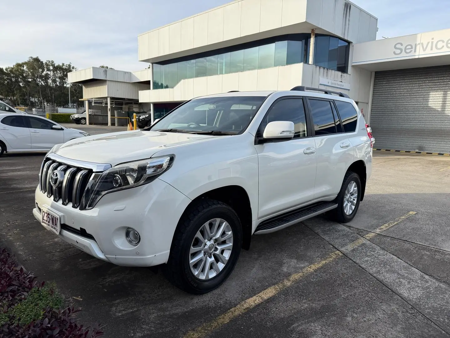 2015 Toyota Landcruiser Prado Gallery Image 2