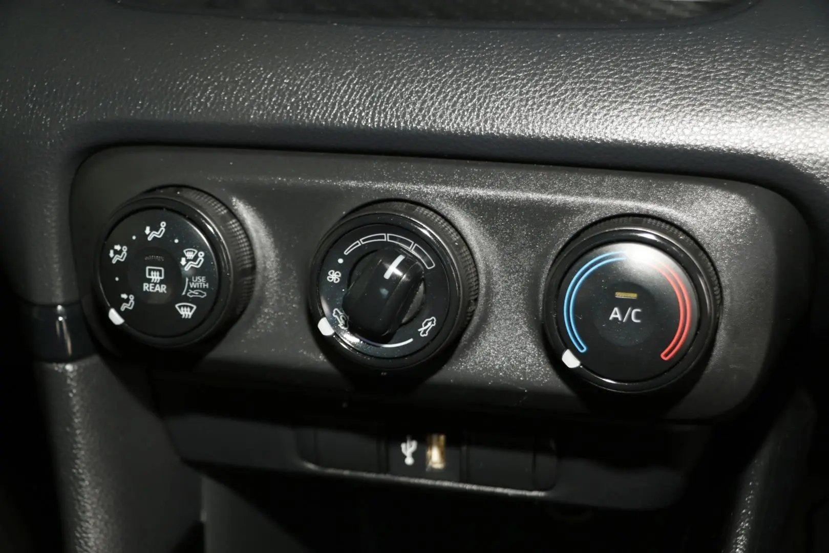 2022 Toyota Yaris Gallery Image 17