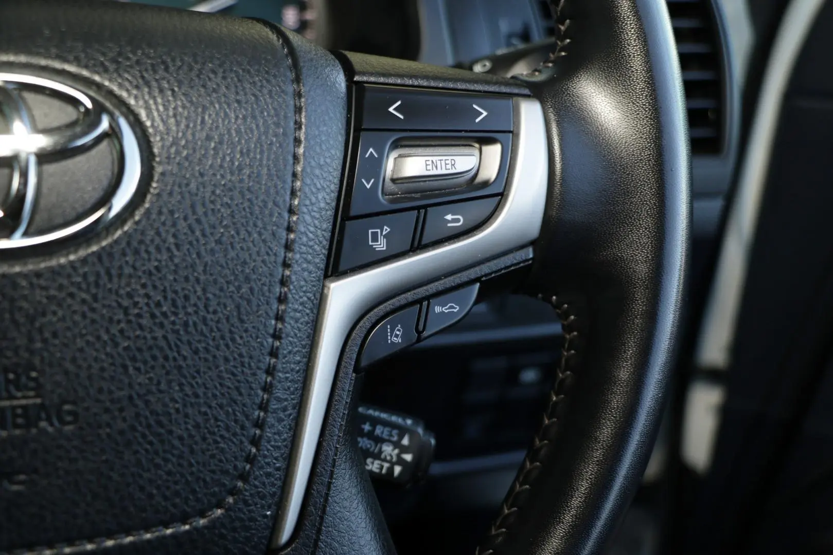 2023 Toyota Landcruiser Prado Gallery Image 20