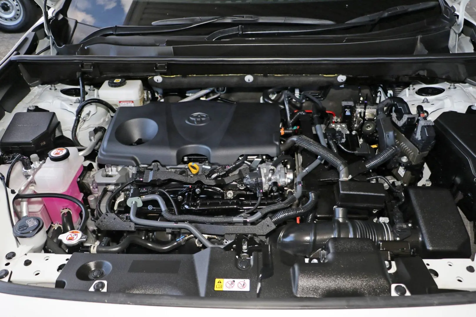 2024 Toyota RAV4 Gallery Image 20