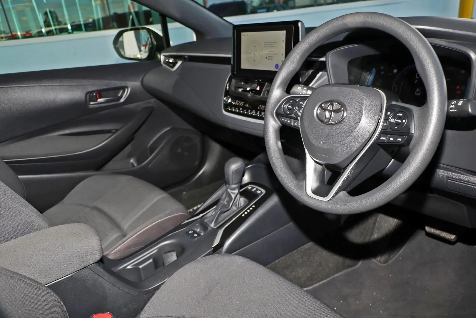 2025 Toyota Corolla Gallery Image 7