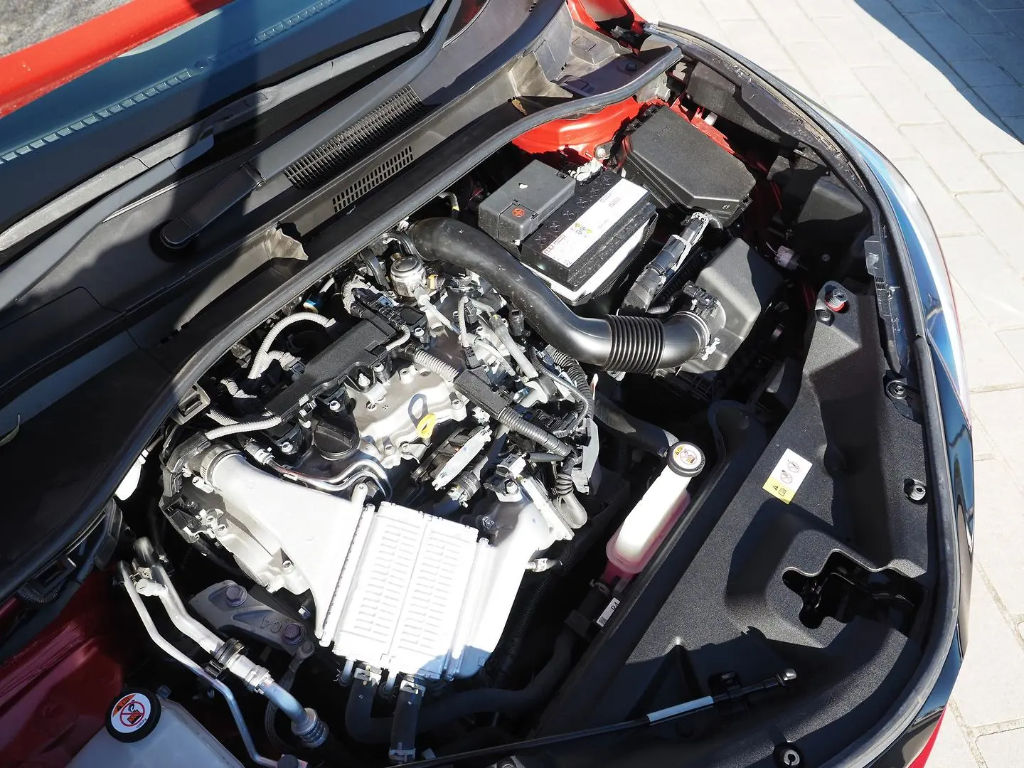 2022 Toyota C-HR Gallery Image 5