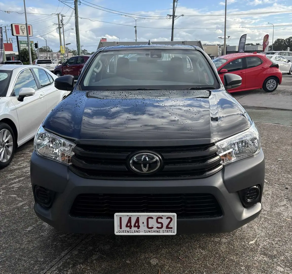 2021 Toyota Hilux Gallery Image 2