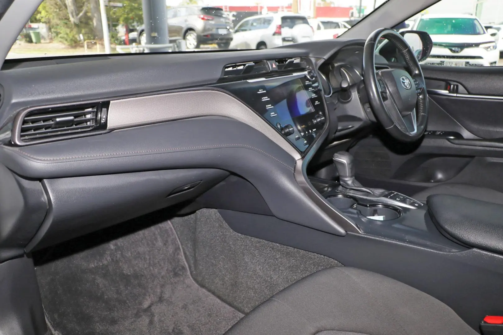 2020 Toyota Camry Gallery Image 7
