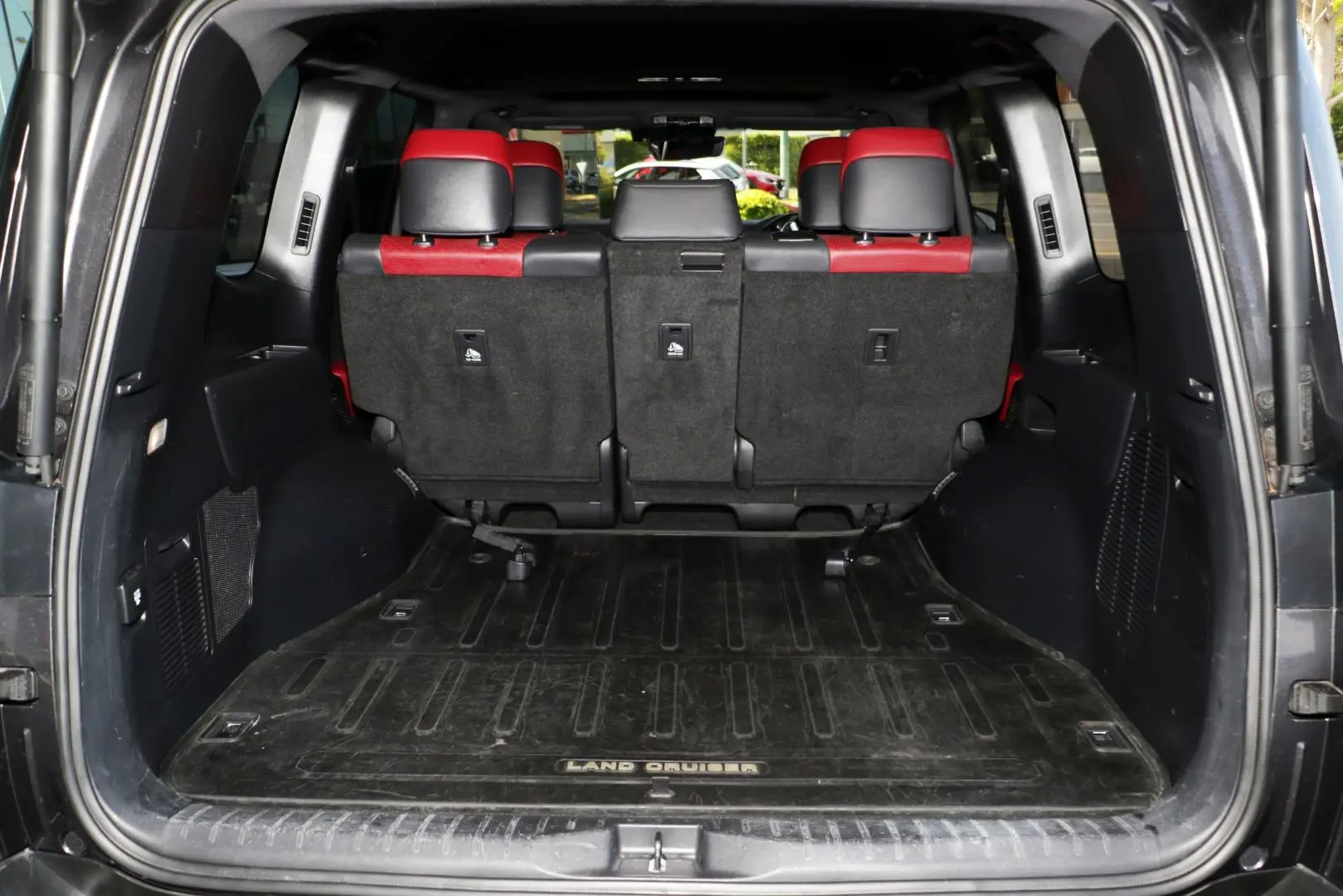 2023 Toyota Landcruiser Gallery Image 26