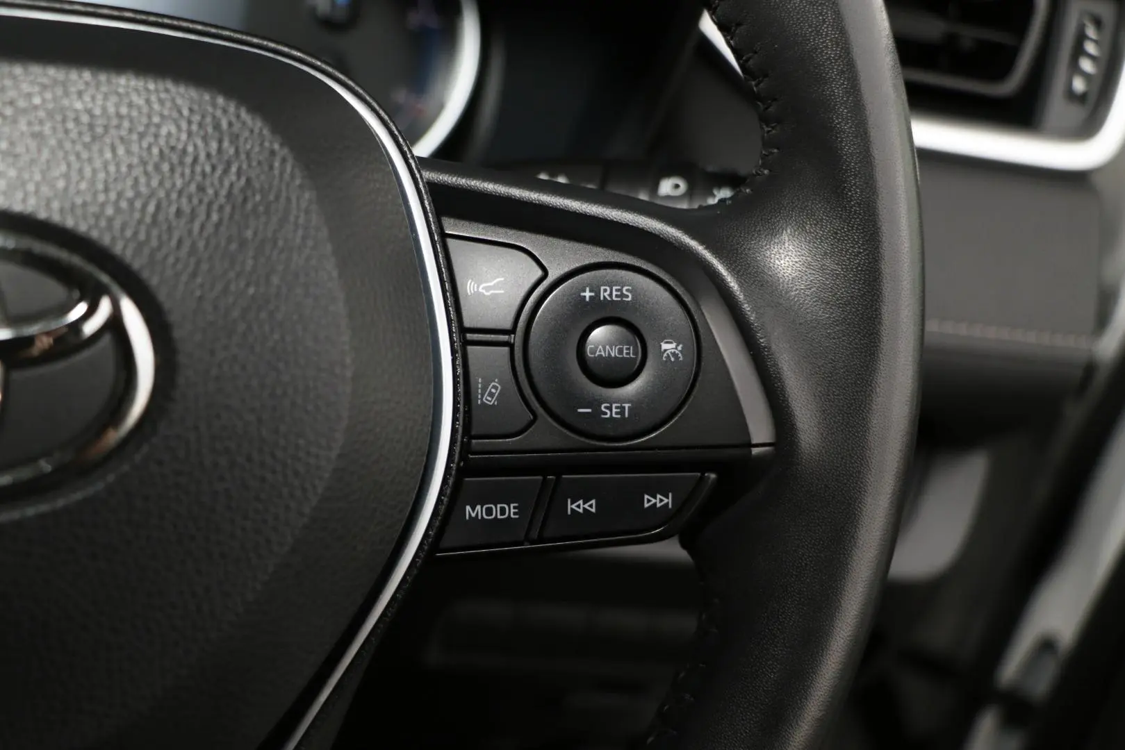 2023 Toyota RAV4 Gallery Image 17