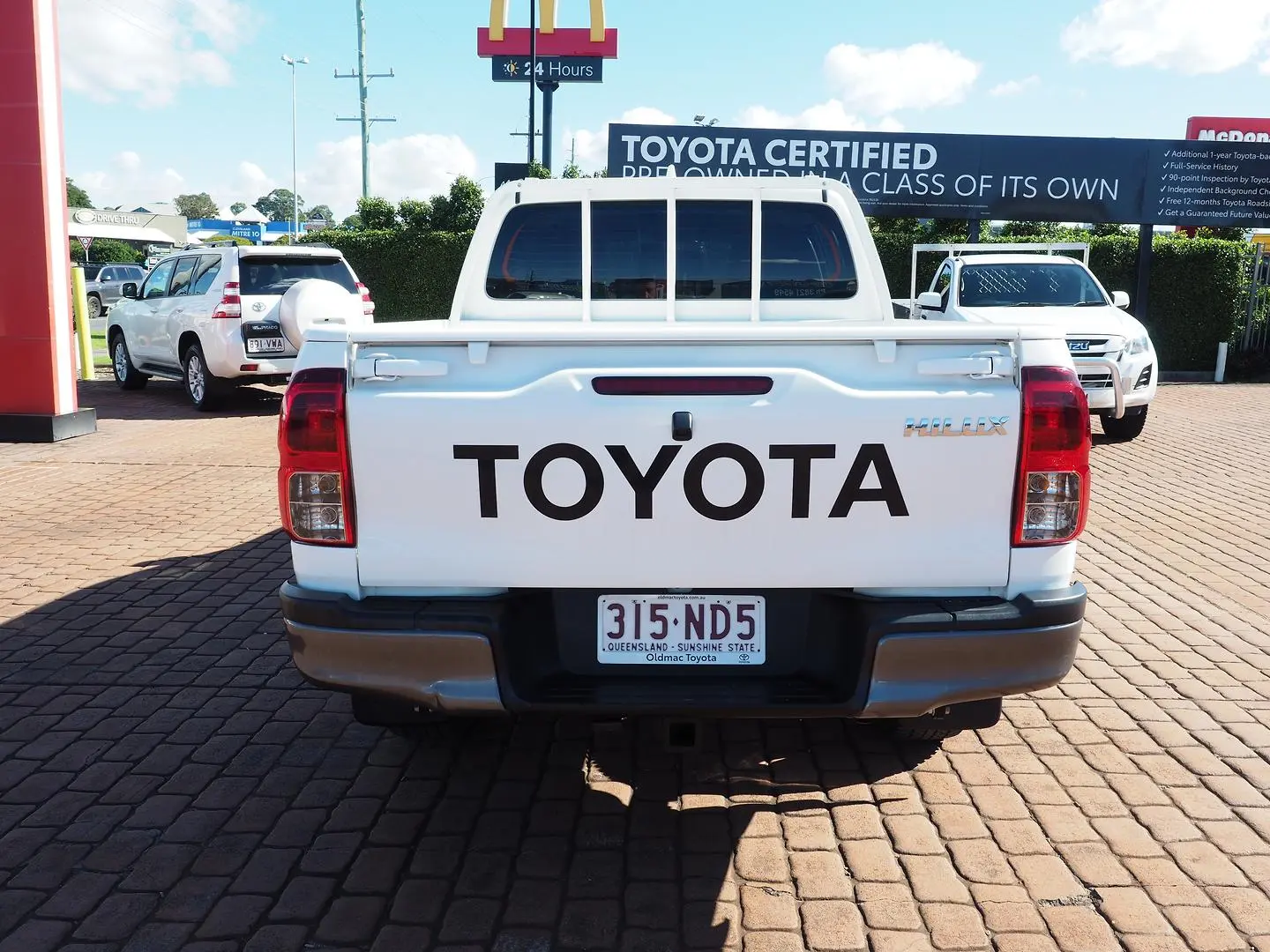 2022 Toyota Hilux Gallery Image 6
