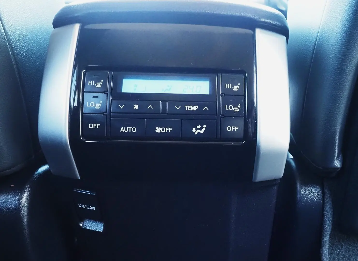2021 Toyota Landcruiser Prado Gallery Image 34