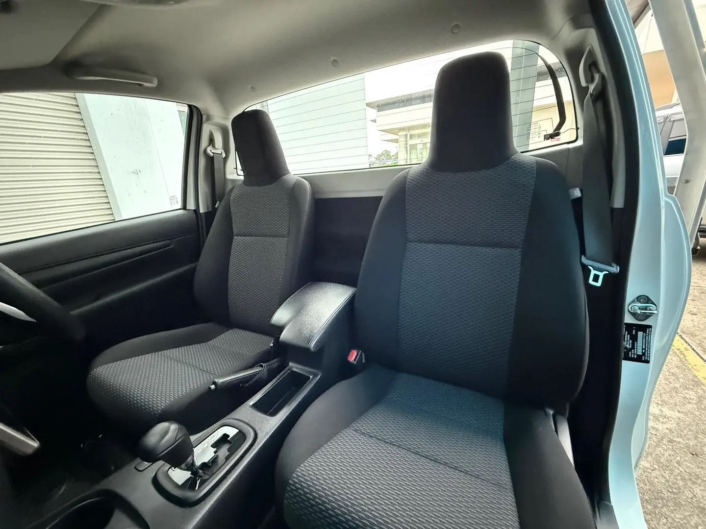 2020 Toyota Hilux Gallery Image 8